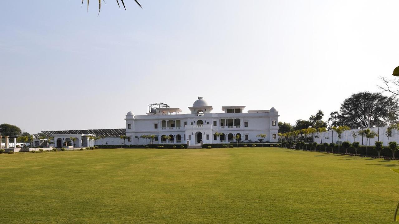 Umaid Farm Resort- A Legancy Vintage Stay In Dzsaipur Kültér fotó