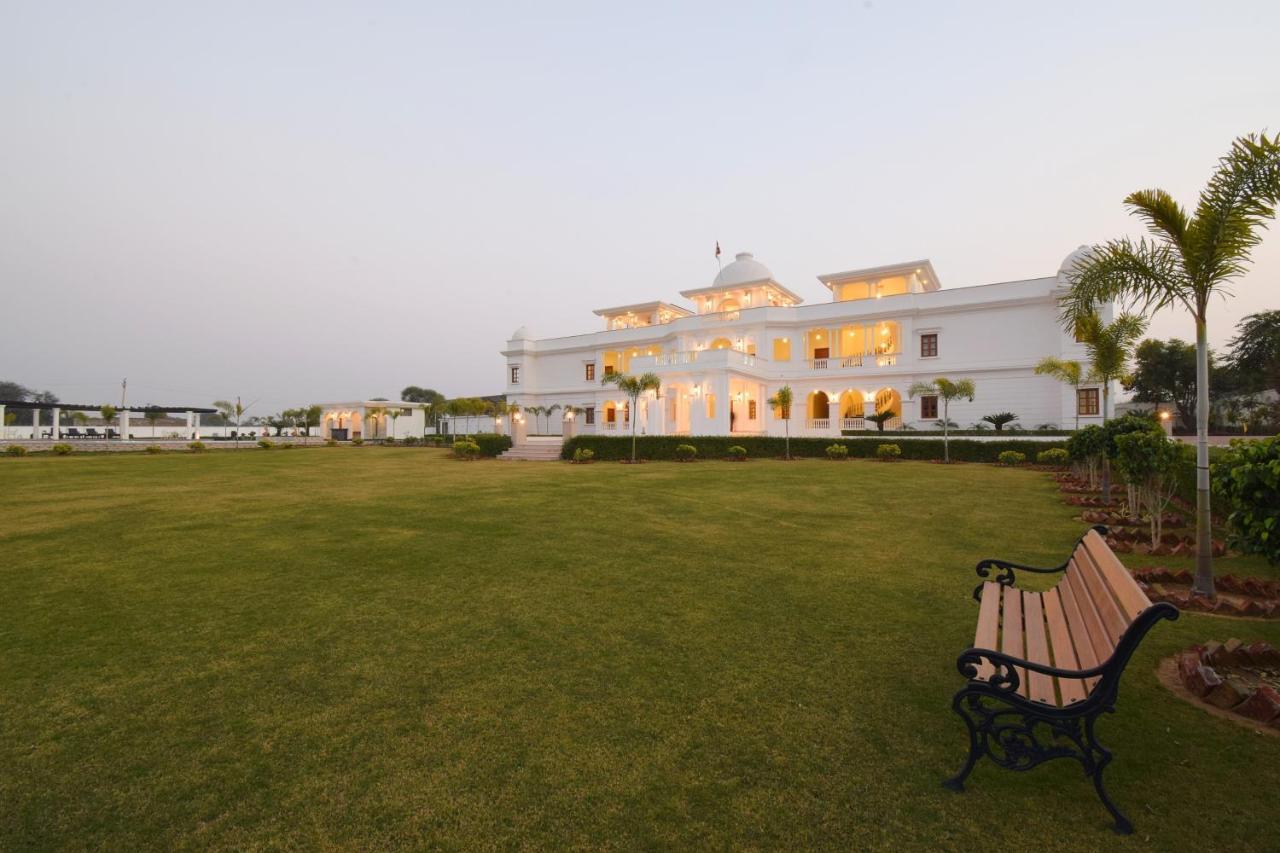 Umaid Farm Resort- A Legancy Vintage Stay In Dzsaipur Kültér fotó