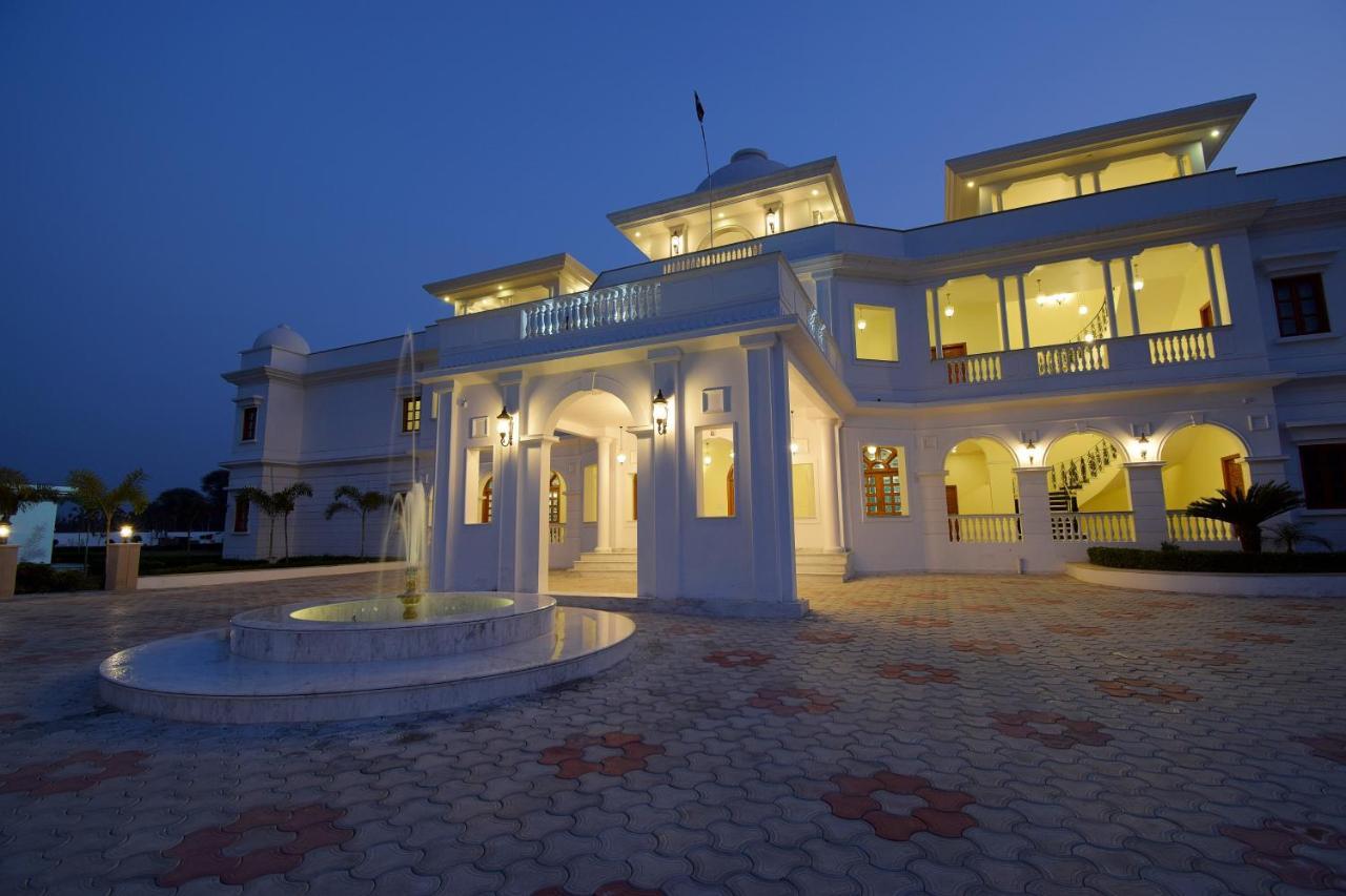 Umaid Farm Resort- A Legancy Vintage Stay In Dzsaipur Kültér fotó