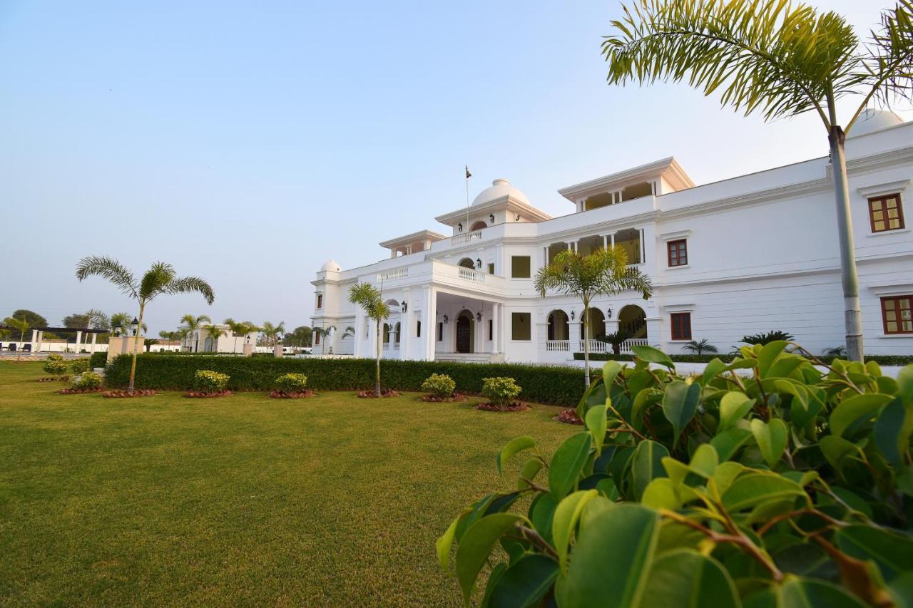 Umaid Farm Resort- A Legancy Vintage Stay In Dzsaipur Kültér fotó